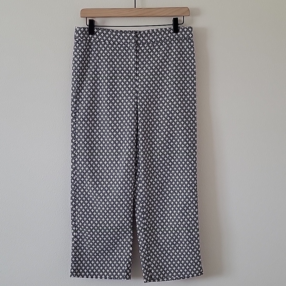 J. Jill Black And Pink Mini Floral Print Cropped Pants Size 6